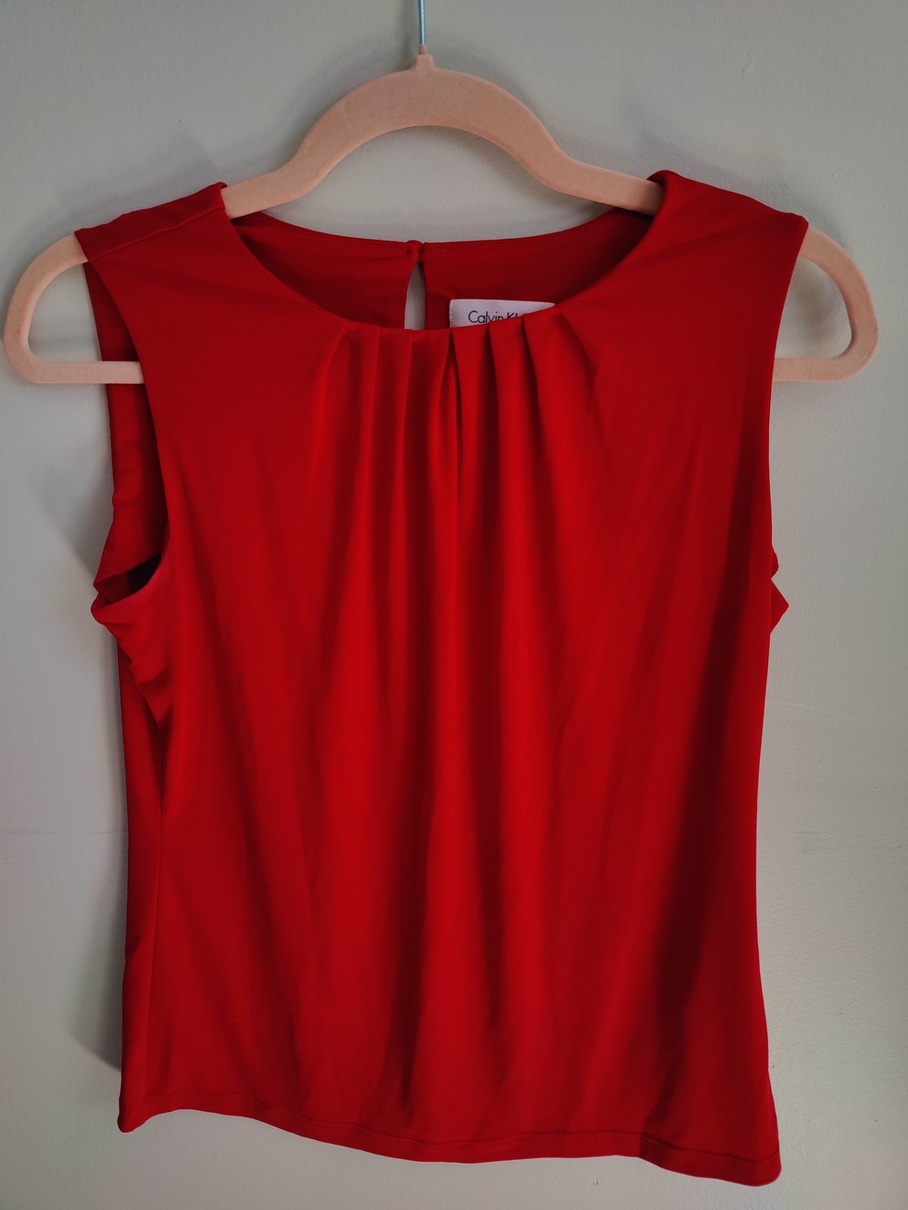 Calvin Klein Red Sleeveless Pleat-Neck Women's Top